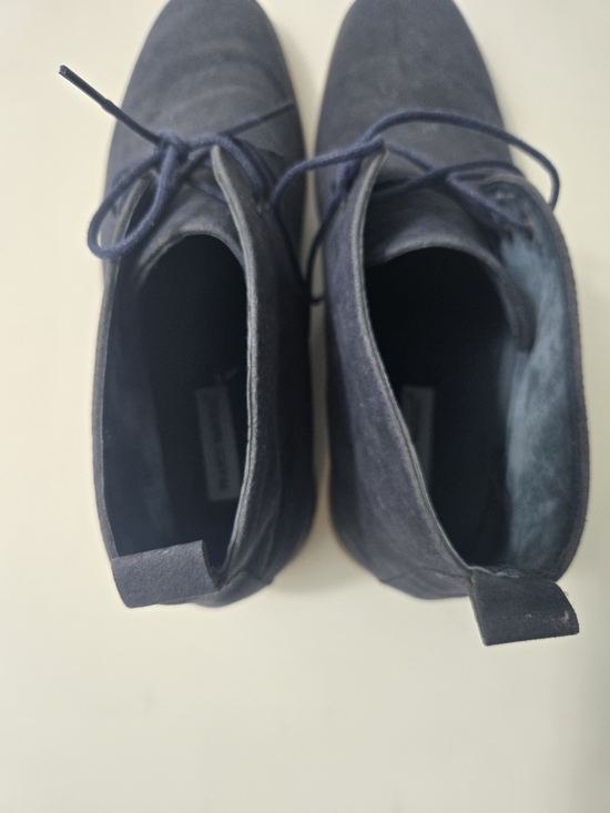 Men\'s Navy Suede Chukka Boots - Sleek Lace-Up Comfort - Size 13 main image 4